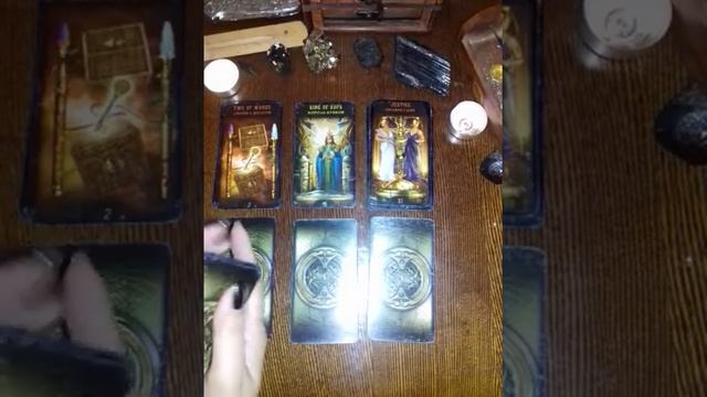 Онлайн-Расклад!ЛЮБИТ,НЕ ЛЮБИТ,ПОЧЕМУ БЕЗДЕЙСТВУЕТ смотреть онлайн