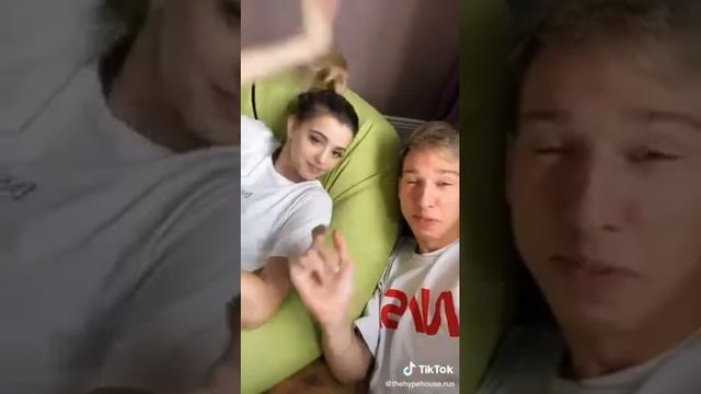 Dream Team House vs Hype House RUS смотреть онлайн