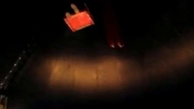Аттракцион. В цирке на качелях смотреть онлайн