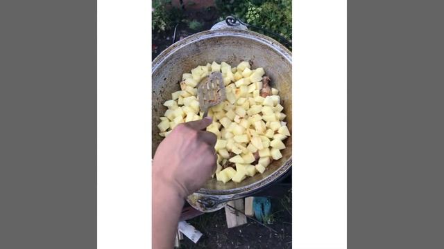 Курица с картофелем в казане