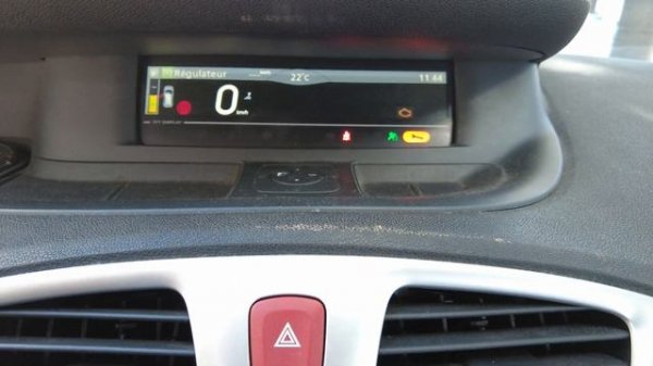 RENAULT Supprimer message faire révision