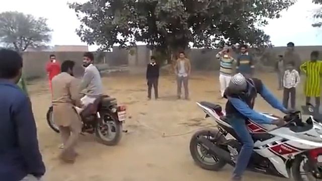 BIKE CHAILLANGE || BULLET VS R15 CLASH OF TITAN(BIKES) смотреть онлайн