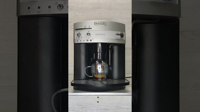 Кавомашина DeLonghi ESAM 3200 Magnifica смотреть онлайн