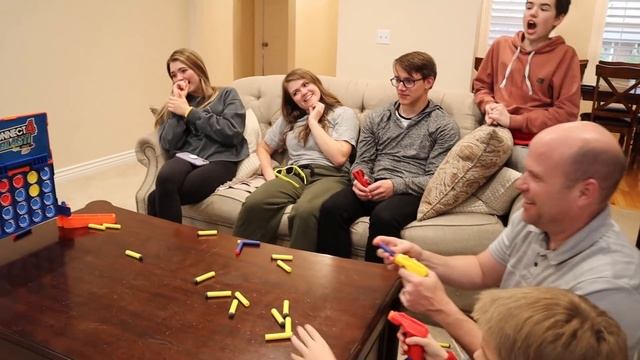 Connect 4 BLAST Family Game Night смотреть онлайн