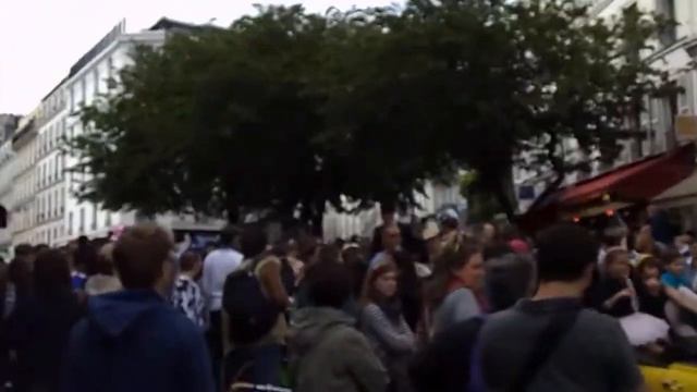 Праздник в Париже 15.06.13г. Около Мулен Руж. начало с Монмартра смотреть онлайн