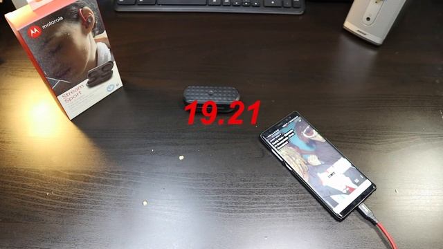 Motorola Stream Sport With Snap On Earhooks Sport Earbuds /Charging Case