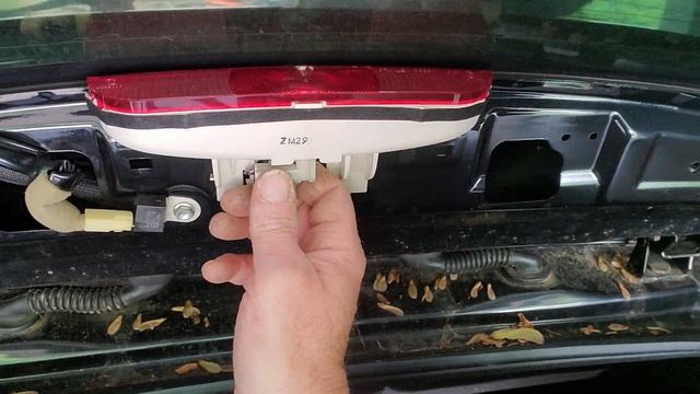 2011 Mazda 3, 3rd Brake Light Bulb Replacement, 5 door Hatchback смотреть онлайн