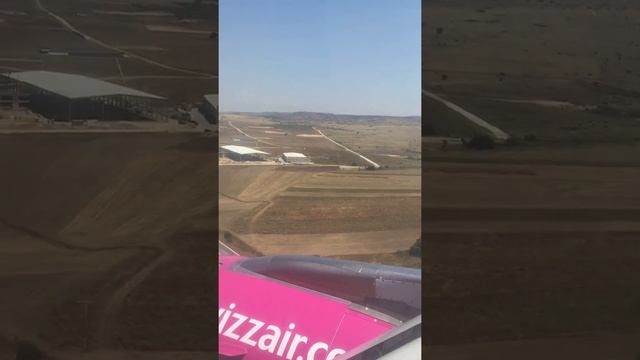 Skopje Airport Landing Wizz Air a320 смотреть онлайн