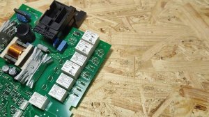 Сгорает пригорает горит в духовке Siemens. Духовой шкаф Siemens горят продукты. Пригорает в духовке