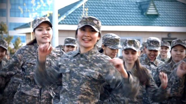 Мировой тренд шаффл дэнс (shuffle dance) в исполнении военных смотреть онлайн