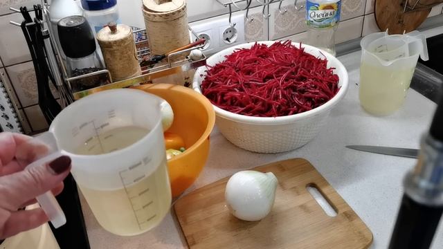 Мама сказала- сделай 30 банок и все съедите. Куда девать крупную свёклу? смотреть онлайн