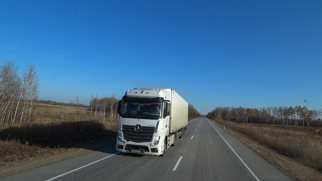 Добрался до Хабаровска и заехал к Нюрке с мёдком!!! смотреть онлайн