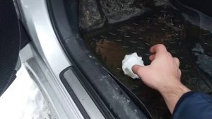 Как быстро высушить коврики в автомобиле? Рассказываем