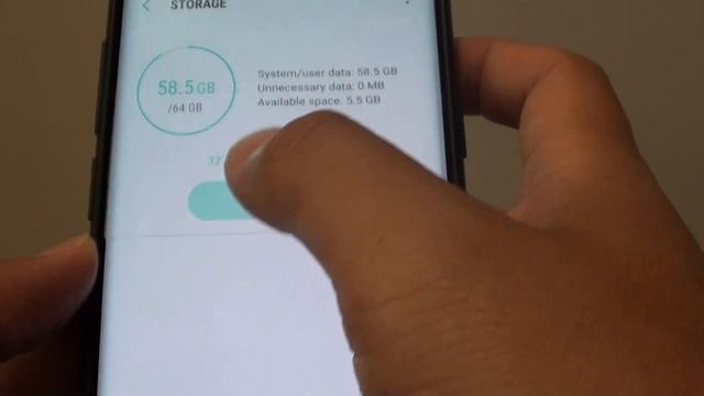 Samsung Galaxy S9 / S9+: Free Up Storage Space By Deleting Unnecessary Data With Clean Now смотреть онлайн