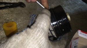 Замена масла в двигателе 1,6 (1ZR-FE) Toyota Corolla X (Тойота Королла 2010-2013)