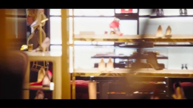 Шахрукх Кхан - Реакция людей на внезапное появление звезды в Дубае смотреть онлайн