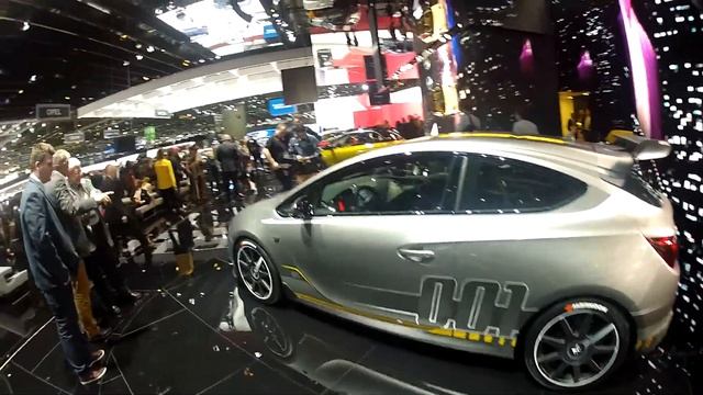 Opel Astra OPC EXTREME walkaround Geneva Motor Show 2014 смотреть онлайн