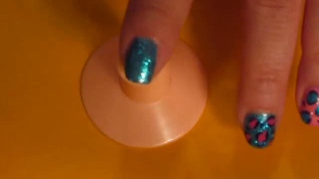 LEOPARD PRINT NAILS - BLUE SPARKELS смотреть онлайн