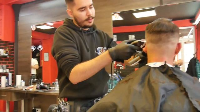 Кто такой барбер ? И что такое барберинг ?