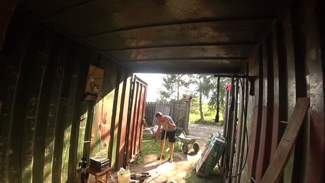 КАК ПОСТРОИЛ БАНЮ ИЗ МОРСКОГО КОНТЕЙНЕРА 20Т. смотреть онлайн