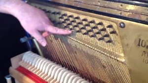 Как установить оборванную басовую струну в пианино. Совет для Гали.