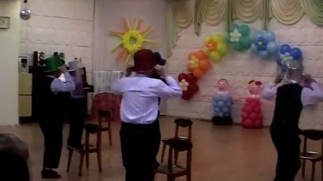 Летка-Енька со шляпами смотреть онлайн