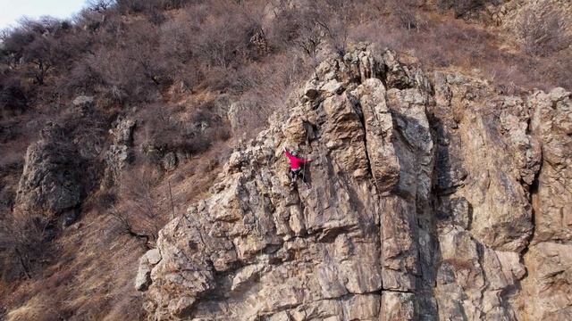 Скалолазание для новичков + обучение среди красивых гор Алматы. Чем заняться в Алматы? Первый опыт смотреть онлайн