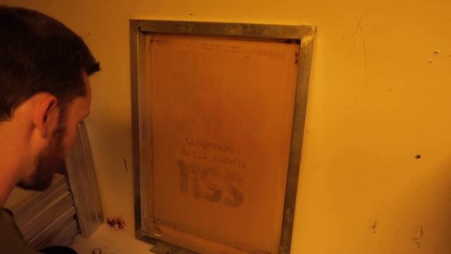 How to Coat a Silk Screen Printing Frame with Emulsion | In depth Screen Print Training смотреть онлайн