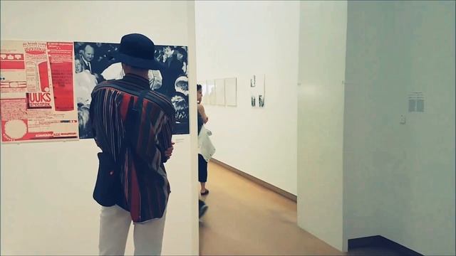 Stedelijk Museum the Magic Center смотреть онлайн