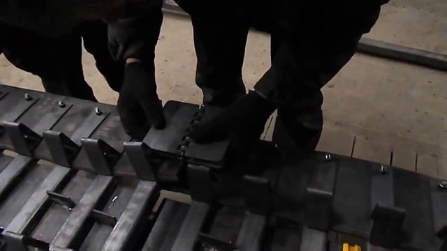 Сборка гусениц для Вездехода УГВ74 смотреть онлайн
