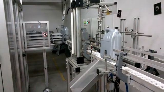 Производство пластиковых канистр.