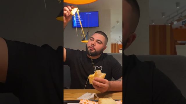 Вот так должен тянутся сыр #bulkaest смотреть онлайн