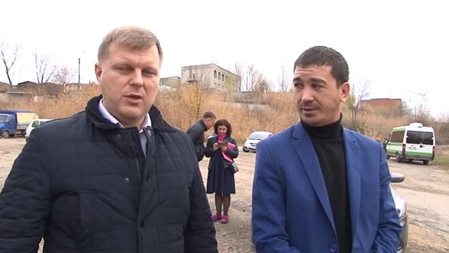 На каждой третьей саратовской автостоянке мусор и нет ограждения смотреть онлайн