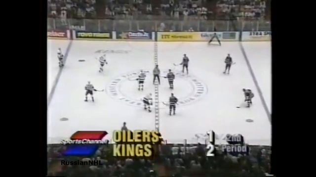 Anatoly Semenov scores his first two goals in NHL vs Kings (1990) смотреть онлайн