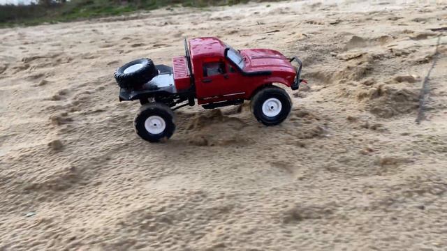 WPL C24 бюджетный джип с алика, чисто сток)