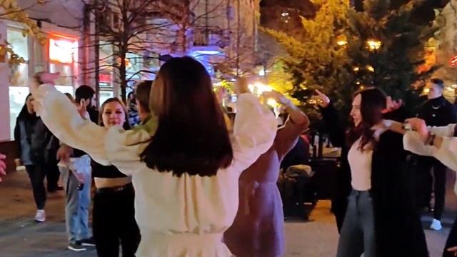 Дискотека с группой "Ночь" • "Потому что я влюблён" • (Ш.Кашешов) • Центр • Симферополь смотреть онлайн