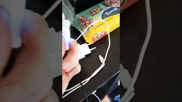 Как зарядить айрпотс без кейса