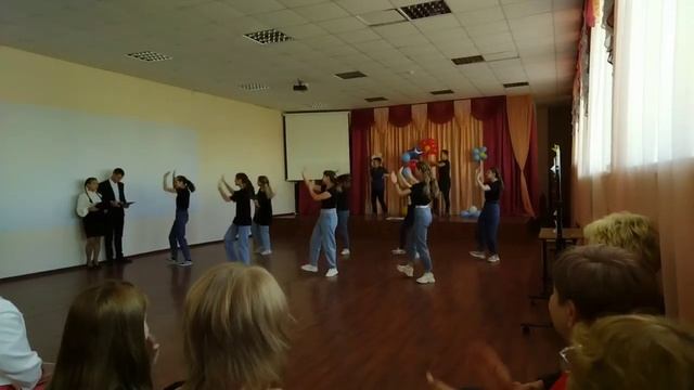 Танец на день учителя| Классный танец смотреть онлайн