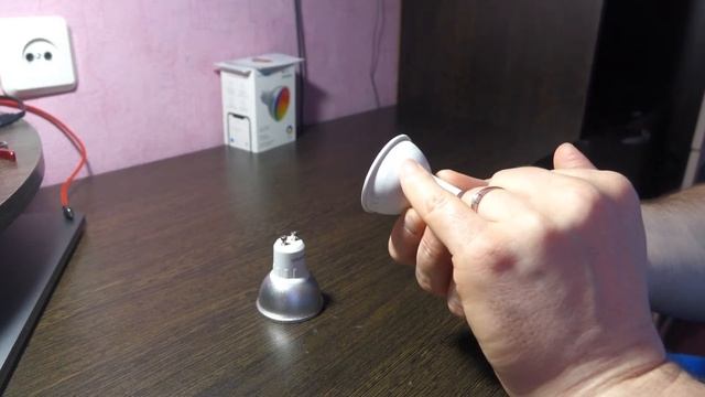Обзор и сравнение Rubetek WI-FI RL-3105 GU10 5 Вт Vs IKEA ТРОДФРИ GU10 6 Вт.