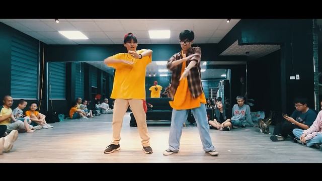 One Pop 2021 Showcase || Mỹ thua trong vinh Quang смотреть онлайн