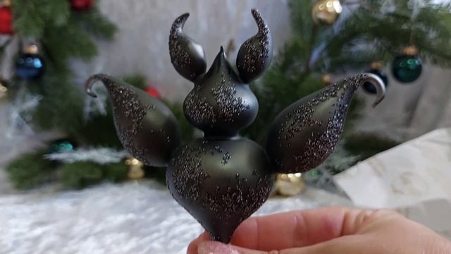Распаковка и обзор ёлочной игрушки и игрушки для Хэллоуина - Летучая мышь. Фабрика Szklana Gwaizda. смотреть онлайн