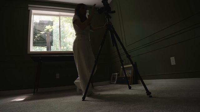 How to Film Yourself and Look Cinematic смотреть онлайн