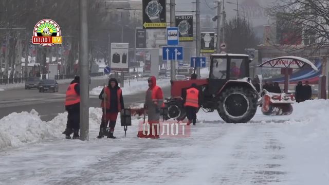 • Расчистка дорог производится круглосуточно смотреть онлайн