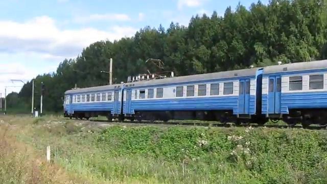 Бело-голубая ЭР9п-К-169 по "деревяшке" смотреть онлайн