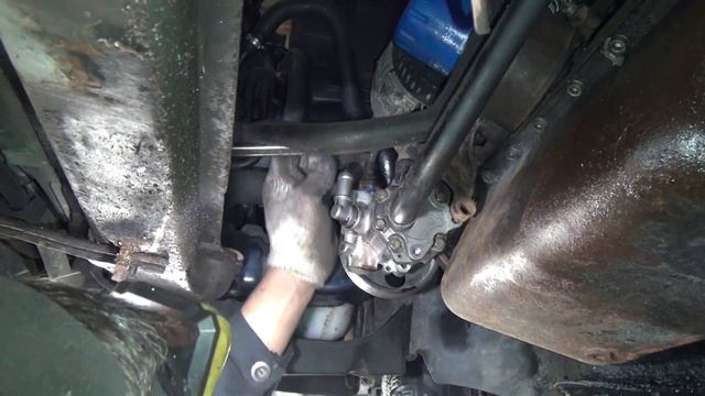 Peugeot 406 1999 г. Не работает гидроусилитель. Замена насоса гидроусилителя, промывка. смотреть онлайн