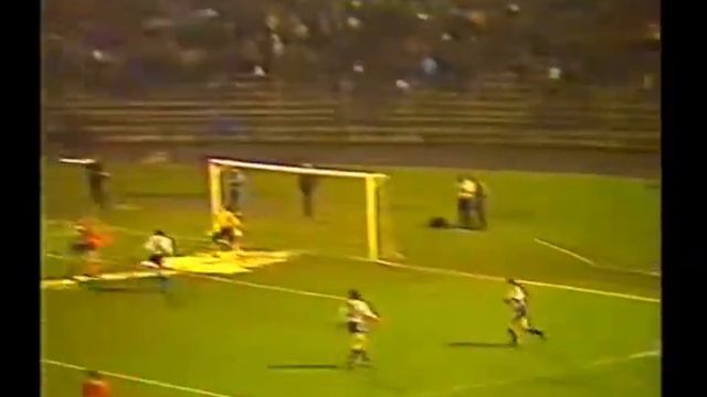 04/11/1987 - Vítkovice V Dundee United - UEFA Cup 2nd Round 2nd Leg - Highlights