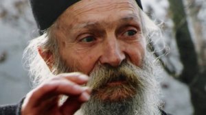 Иисусова молитва читается старцем Фаддеем 33 минуты.
