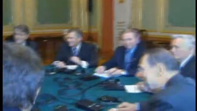 В.А.Ющенко. В.Ф.Янукович смотреть онлайн