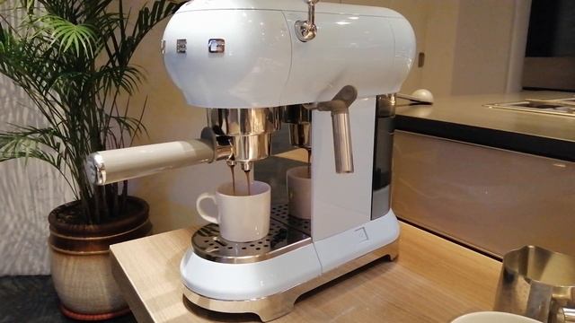 Smeg expresso machine смотреть онлайн