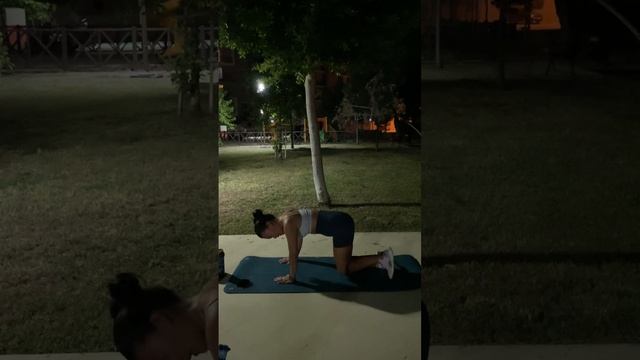 Тренировка на нижнюю часть тела. Пресс и Растяжка смотреть онлайн